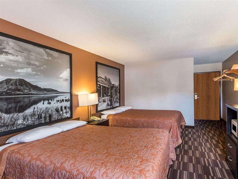 Super 8 By Wyndham Madison Ξενοδοχείο Εξωτερικό φωτογραφία