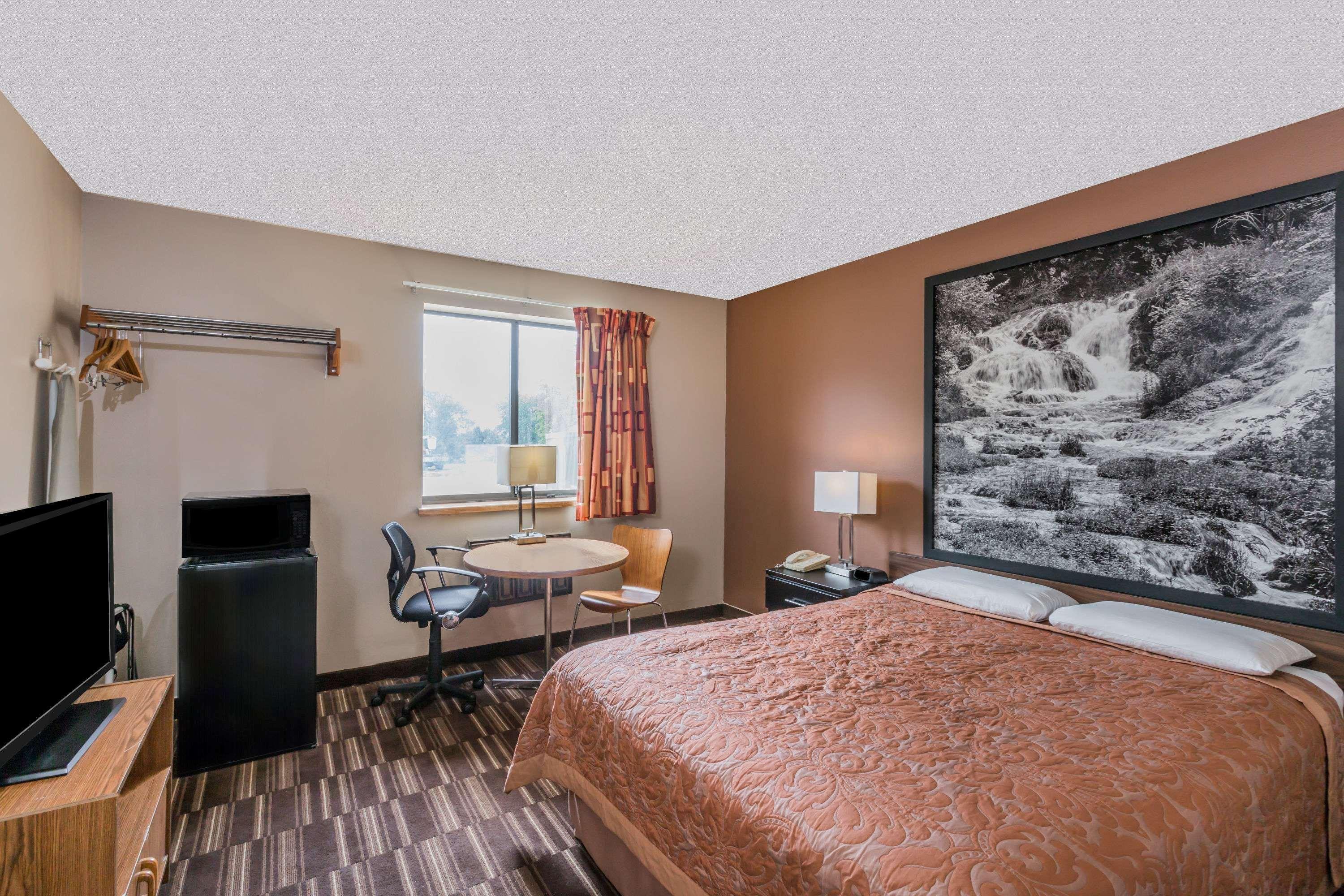 Super 8 By Wyndham Madison Ξενοδοχείο Εξωτερικό φωτογραφία