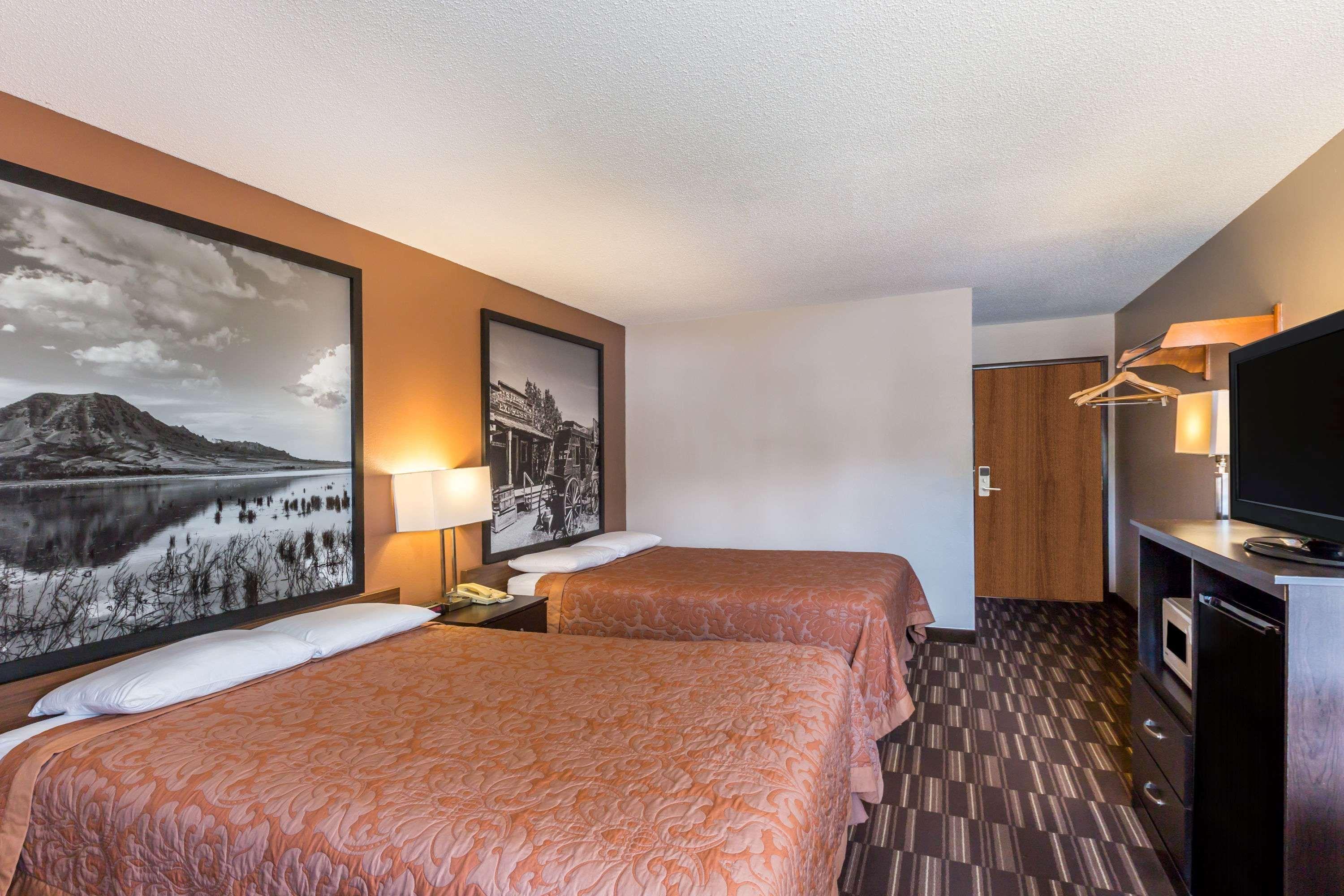Super 8 By Wyndham Madison Ξενοδοχείο Εξωτερικό φωτογραφία