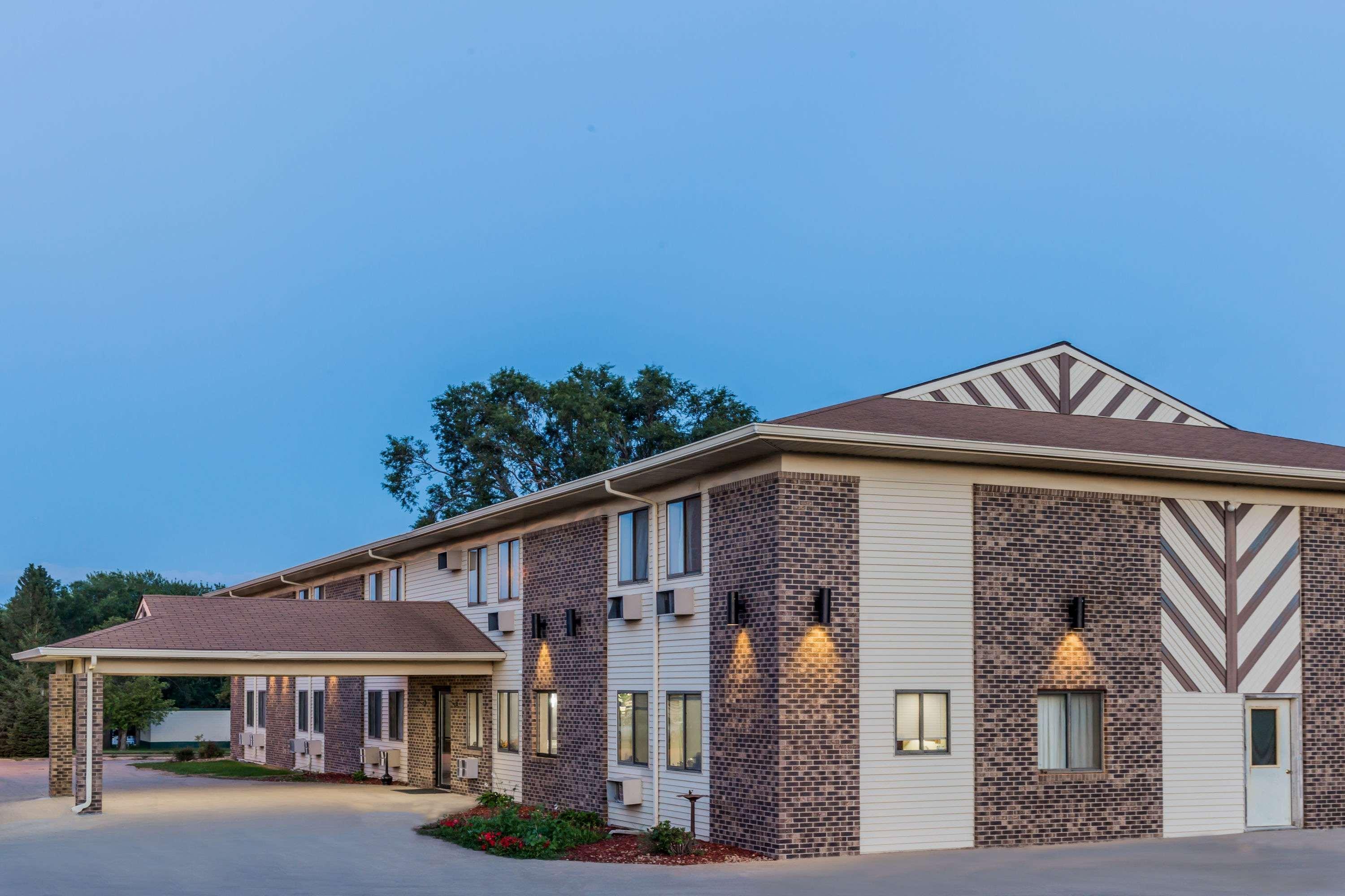 Super 8 By Wyndham Madison Ξενοδοχείο Εξωτερικό φωτογραφία