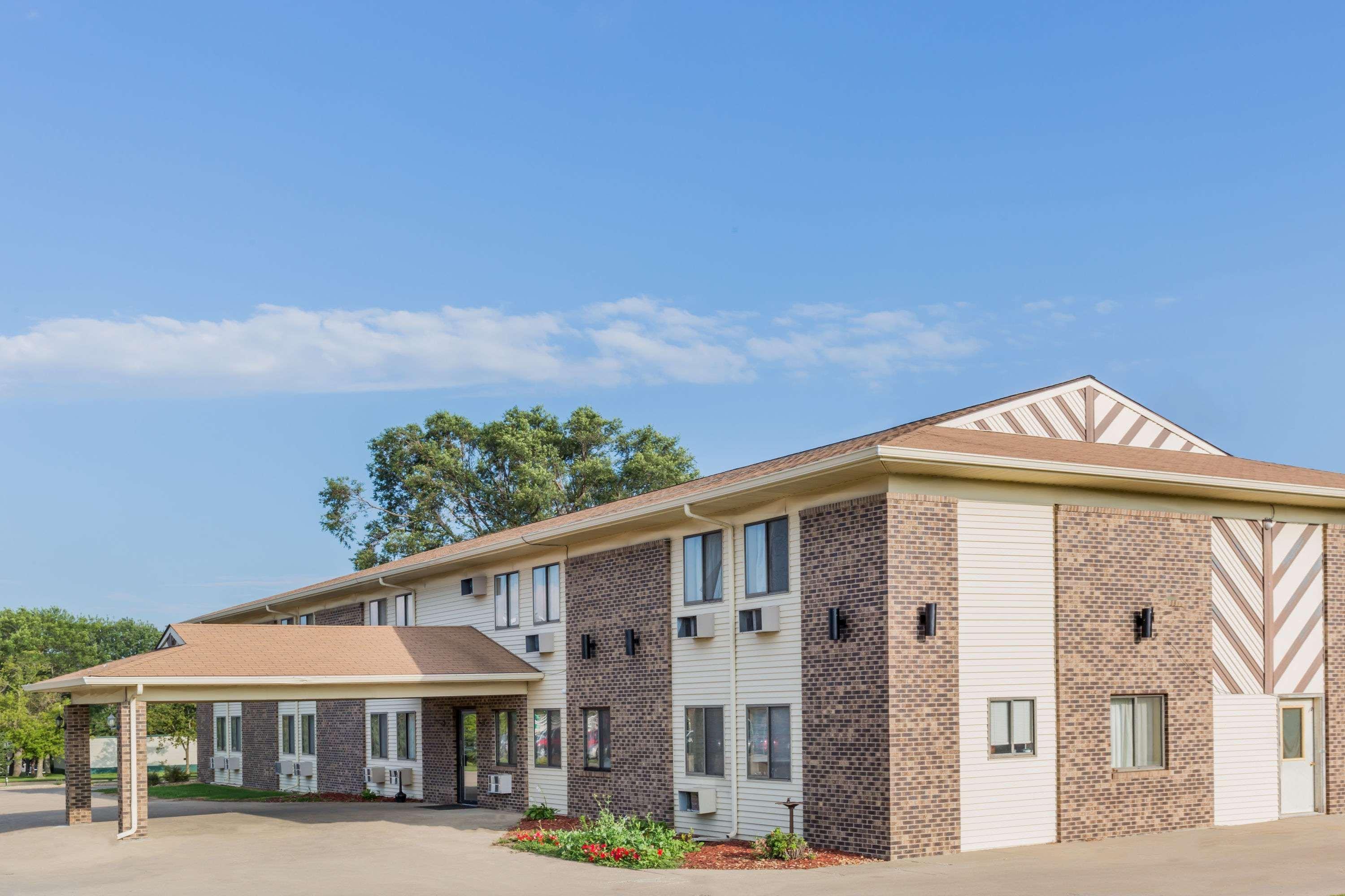 Super 8 By Wyndham Madison Ξενοδοχείο Εξωτερικό φωτογραφία